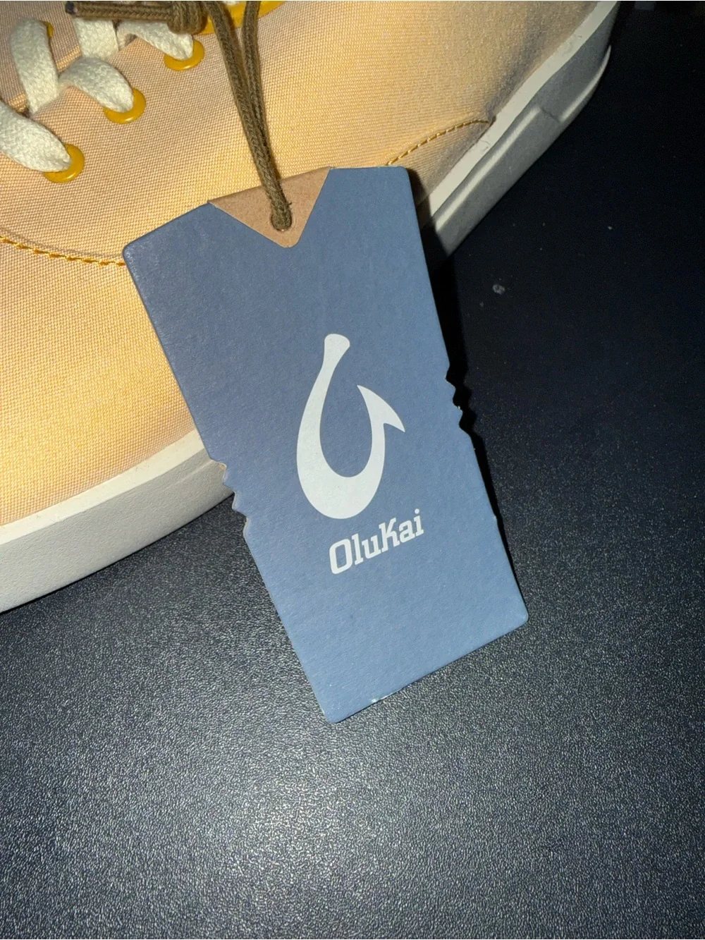 🆕 OluKai Tradewind Sneakers Solar Glow Men’s 11